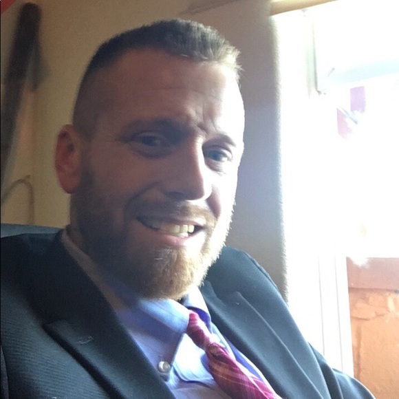 Profile Picture of Joshua Gile (@jdg411) on Poshmark