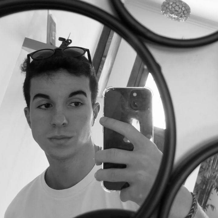 Profile Picture of Rui Vasconcelos877 (@ruivasconcelosss) on Tiktok