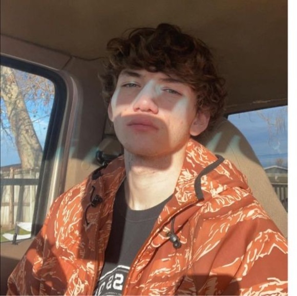 Profile Picture of Cobey Burgin (@cobey420) on Poshmark