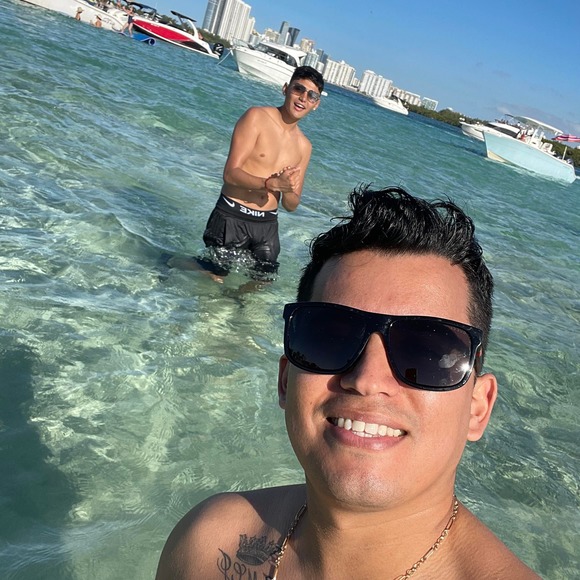 Profile Picture of Angelo Angelo (@angeloangelo827) on Poshmark