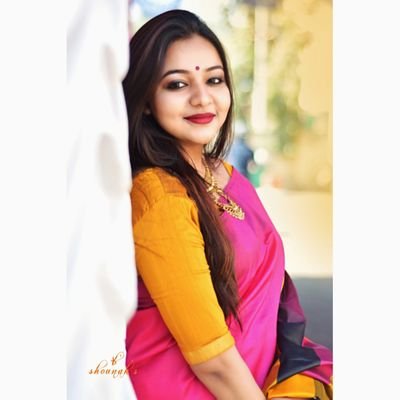 Profile Picture of Sohini Mukherjee (@MukherjeeSohin2) on Twitter