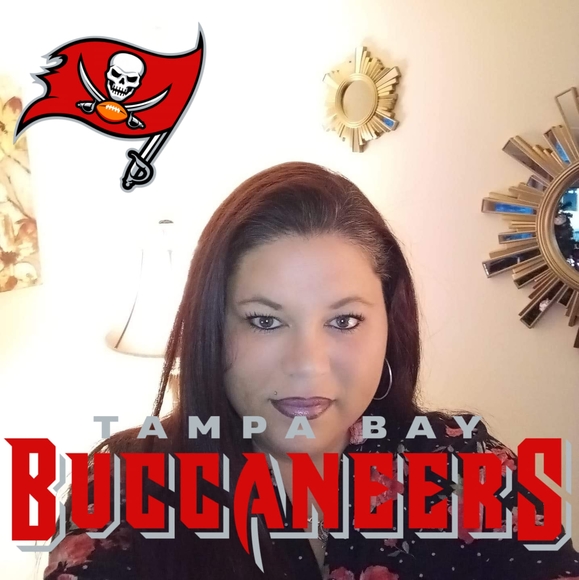 Profile Picture of Brandy Vaughn (@brandyvaughn341) on Poshmark