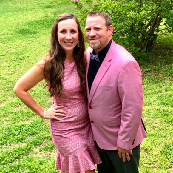 Profile Picture of Jamie and lindsey Darwin (@lindseydlu) on Poshmark