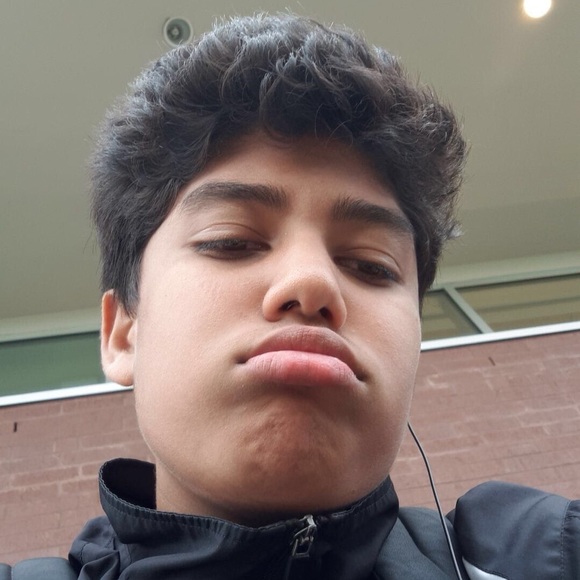 Profile Picture of Rayhan Chowdhury (@therayhanc) on Poshmark