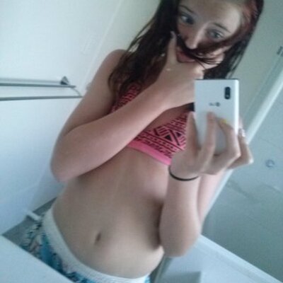 Profile Picture of Laura Chalmers (@Laura_Rulez2012) on Twitter