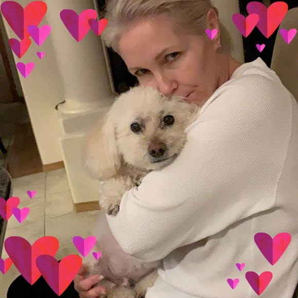 Profile Picture of Shauna Lamash (@shaunalamash) on Poshmark