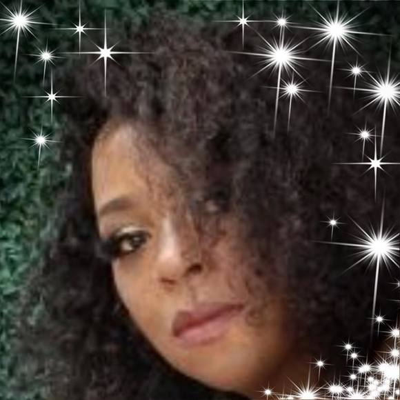 Profile Picture of Stephanie Brutus (@steph154) on Poshmark