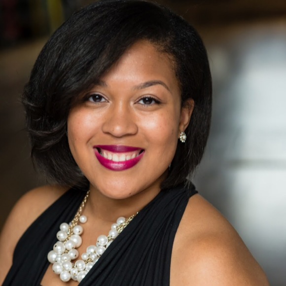 Profile Picture of Dominique Horton (@dahorton2) on Poshmark