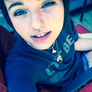 Profile Picture of Chloe  Pedersen (@cowrurununu) on Myspace