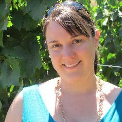 Profile Picture of Jessica Albert (@ConnoisseurDsgn) on Twitter
