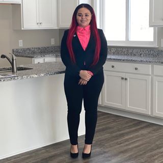 Profile Picture of Simone Banks (@QueenOfNailArt) on Facebook