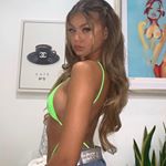 Profile Picture of Briana (@swiftofarc) on Instagram