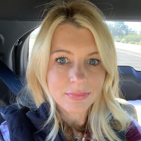 Profile Picture of Jillian Kersten (@jkersten) on Poshmark