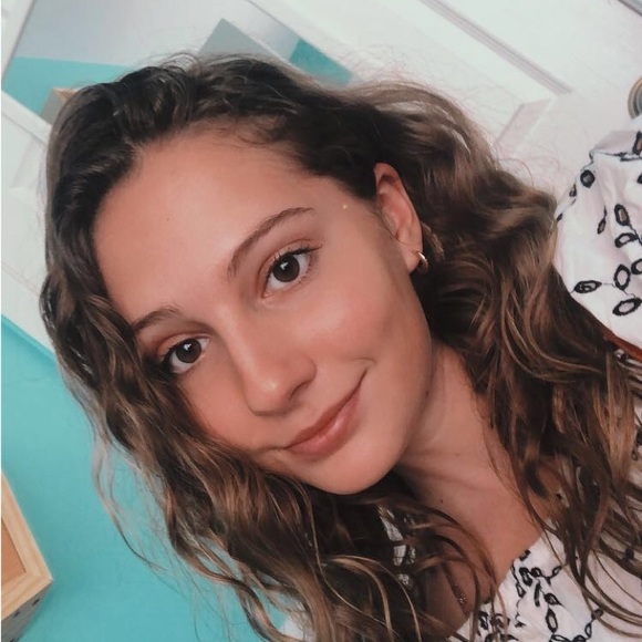 Profile Picture of Francesca Martinazzi (@fmartinazzi) on Poshmark