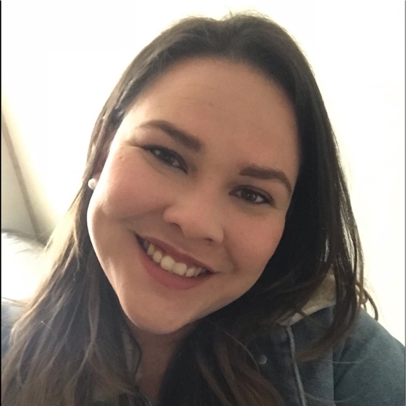 Profile Picture of Mariela Ramirez (@marielaerm) on Poshmark