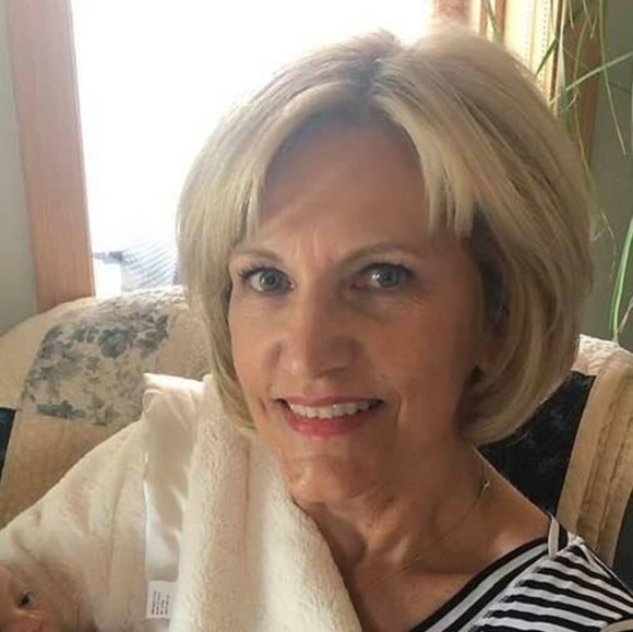 Profile Picture of Wendy Loberg (@lobergwl) on Poshmark