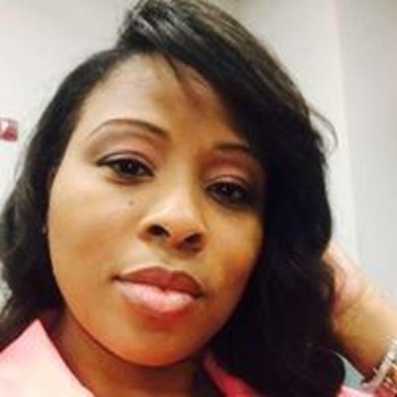 Profile Picture of Rachel Berlus (@berlusrachel) on Poshmark