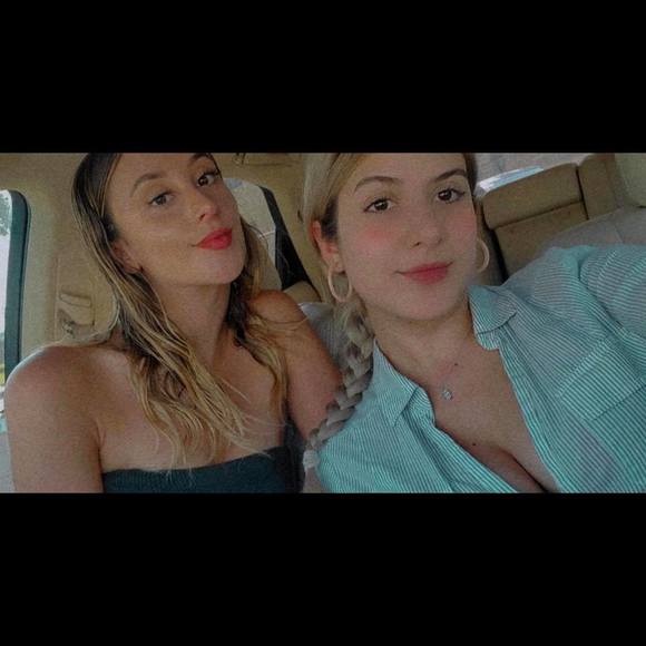 Profile Picture of Angelina Giambri (@bellaangelina99) on Poshmark
