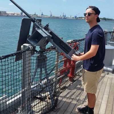 Profile Picture of Aaron Searle (@swearly1707) on Twitter