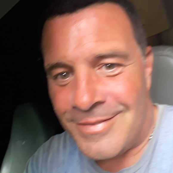 Profile Picture of Paul Harkins (@pauliethetaper) on Poshmark