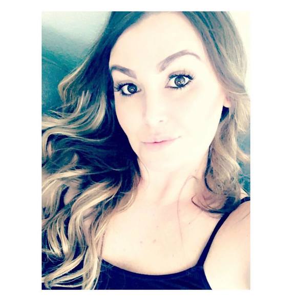 Profile Picture of Allison Klingerman (@ronansmommy) on Poshmark