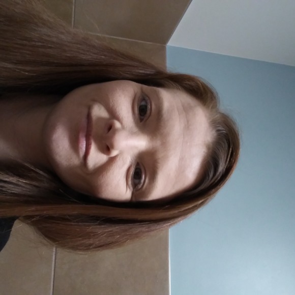 Profile Picture of Hope Simpson (@hopesimpson572) on Poshmark