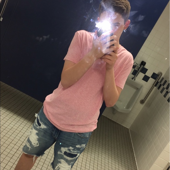 Profile Picture of Tyler Shumsky (@tyshum) on Poshmark