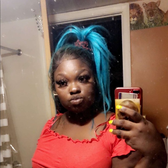 Profile Picture of Deshawna Whitlock (@loveebonee) on Poshmark