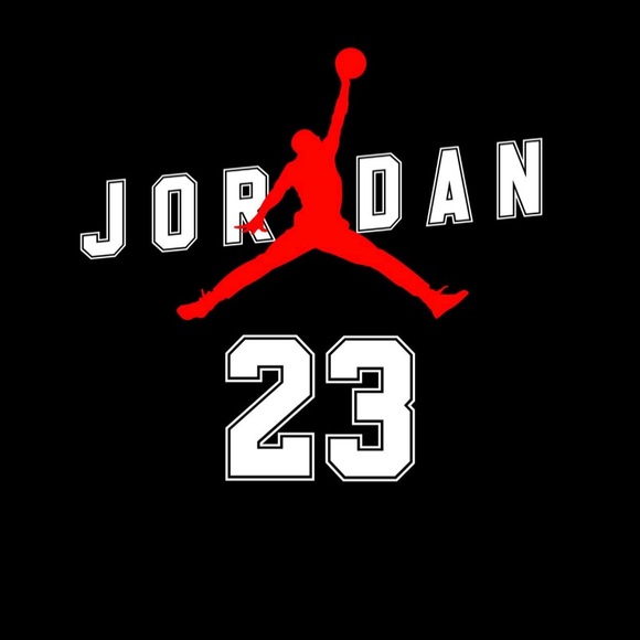 Profile Picture of Olivia Bigness (@obigness07) on Poshmark