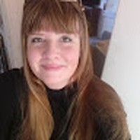 Profile Picture of Suzanne Ahern (@suzanne-ahern-4) on Quora