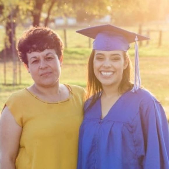 Profile Picture of Fabiola Ramos (@fabiolaramos792) on Poshmark