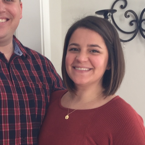 Profile Picture of Meredith Roberts (@mgroberts14) on Poshmark