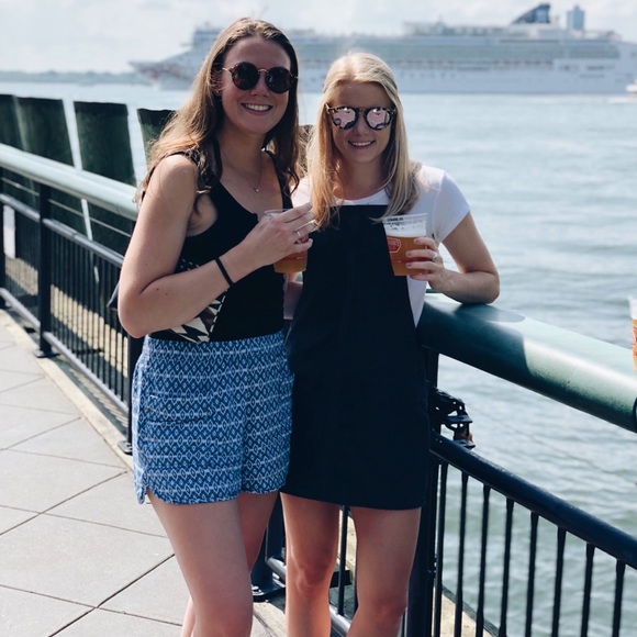 Profile Picture of Annie Pooley (@apoo18) on Poshmark