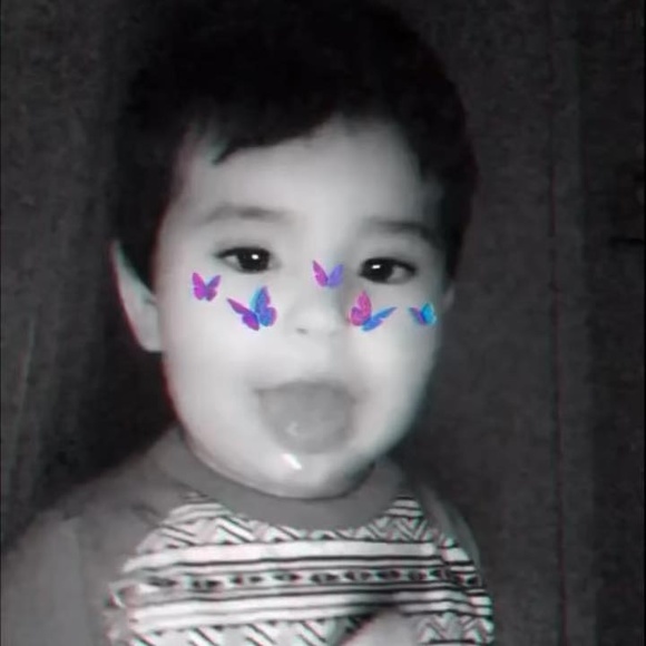 Profile Picture of Val Gonzales (@msval84) on Poshmark