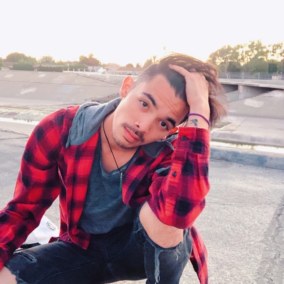 Profile Picture of James Hotta (@hottasaves13) on Poshmark