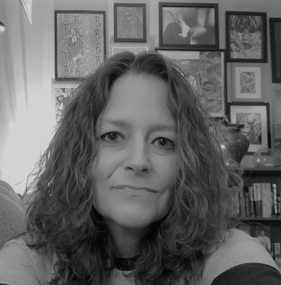 Profile Picture of Mindy Schartz lehman (@mindylehman) on Poshmark