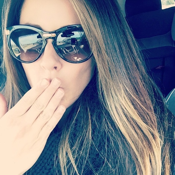 Profile Picture of Jessie Armagost (@hudsonshopgal) on Poshmark