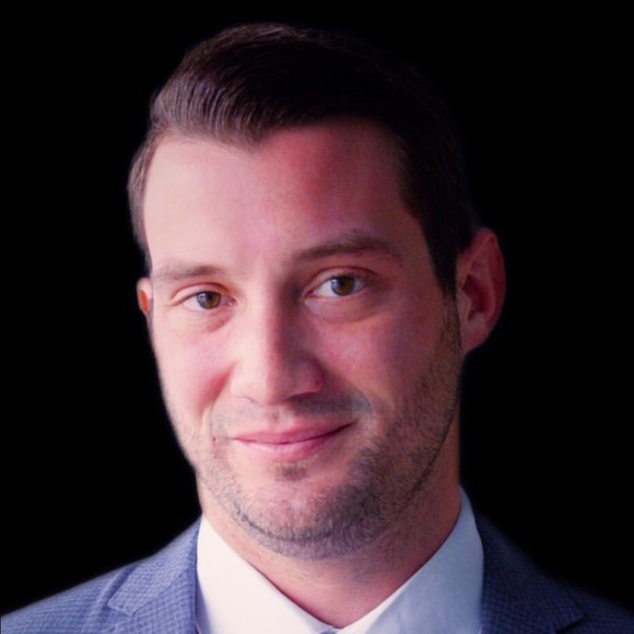 Profile Picture of Sean Setzer (@seanzeegroup) on Poshmark