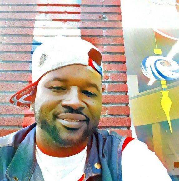 Profile Picture of Craig Buchanan (@solowbolow) on Poshmark