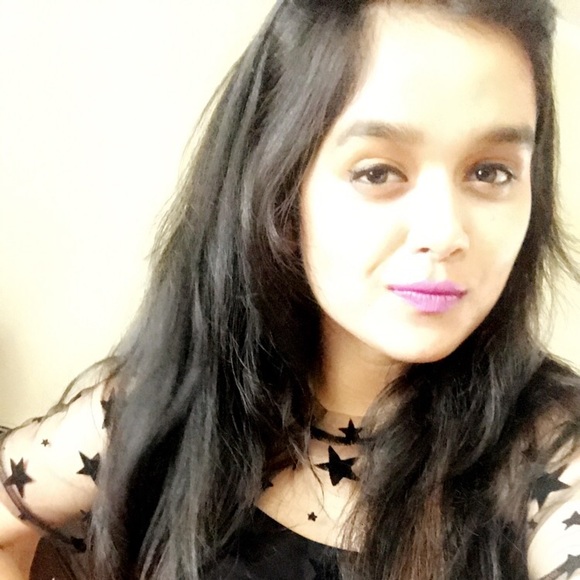 Mitali Bonde - Poshmark Profile Picture of Mitali Bonde (@mitali4) on Poshmark