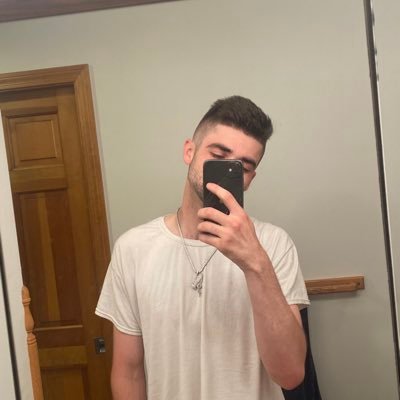 Profile Picture of Zach Hicks (@1zachs) on Twitter