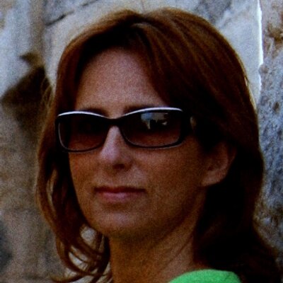 Profile Picture of Michèle Thériault (@Petitemichele) on Twitter