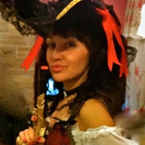 Profile Picture of Victoria Devichya (@vic_usa) on Poshmark