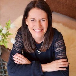 Profile Picture of Danielle Simmonds (@DanielleSimmond) on Twitter