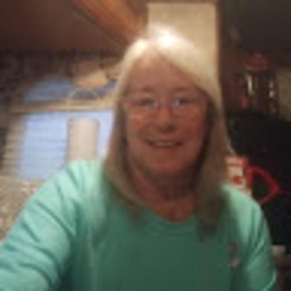 Profile Picture of Catherine Albertson (@calbertson4405) on Poshmark