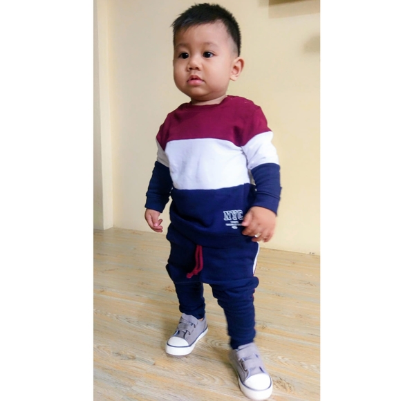 Profile Picture of Luvimin Coz (@cozme) on Poshmark