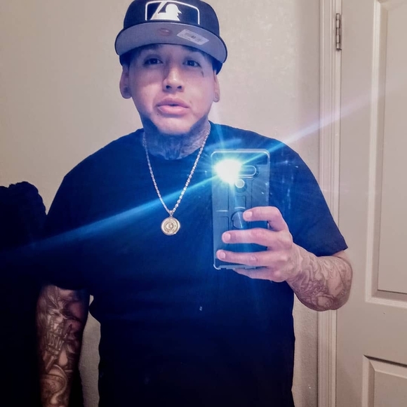 Profile Picture of Jr Enriquez (@yungmullaa23) on Poshmark