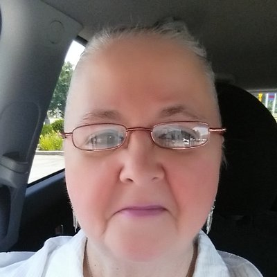 Profile Picture of Janet Coats (@ernee5) on Twitter