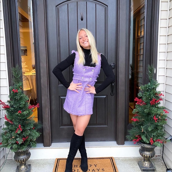 Profile Picture of Sydnie Firment (@sydniefirment) on Poshmark