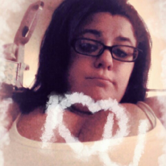 Profile Picture of Courtney Demaree (@cdemaree57) on Poshmark